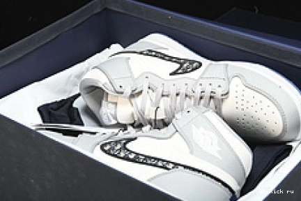 HIGH JORDAN X DR RETRO 1 AIR 0727